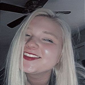 Meet your Posher, Alexis